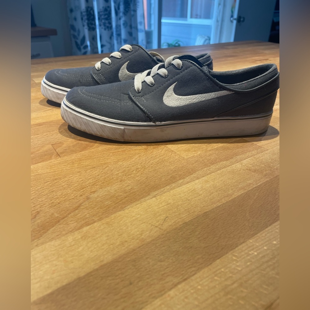 Nike Janoskis